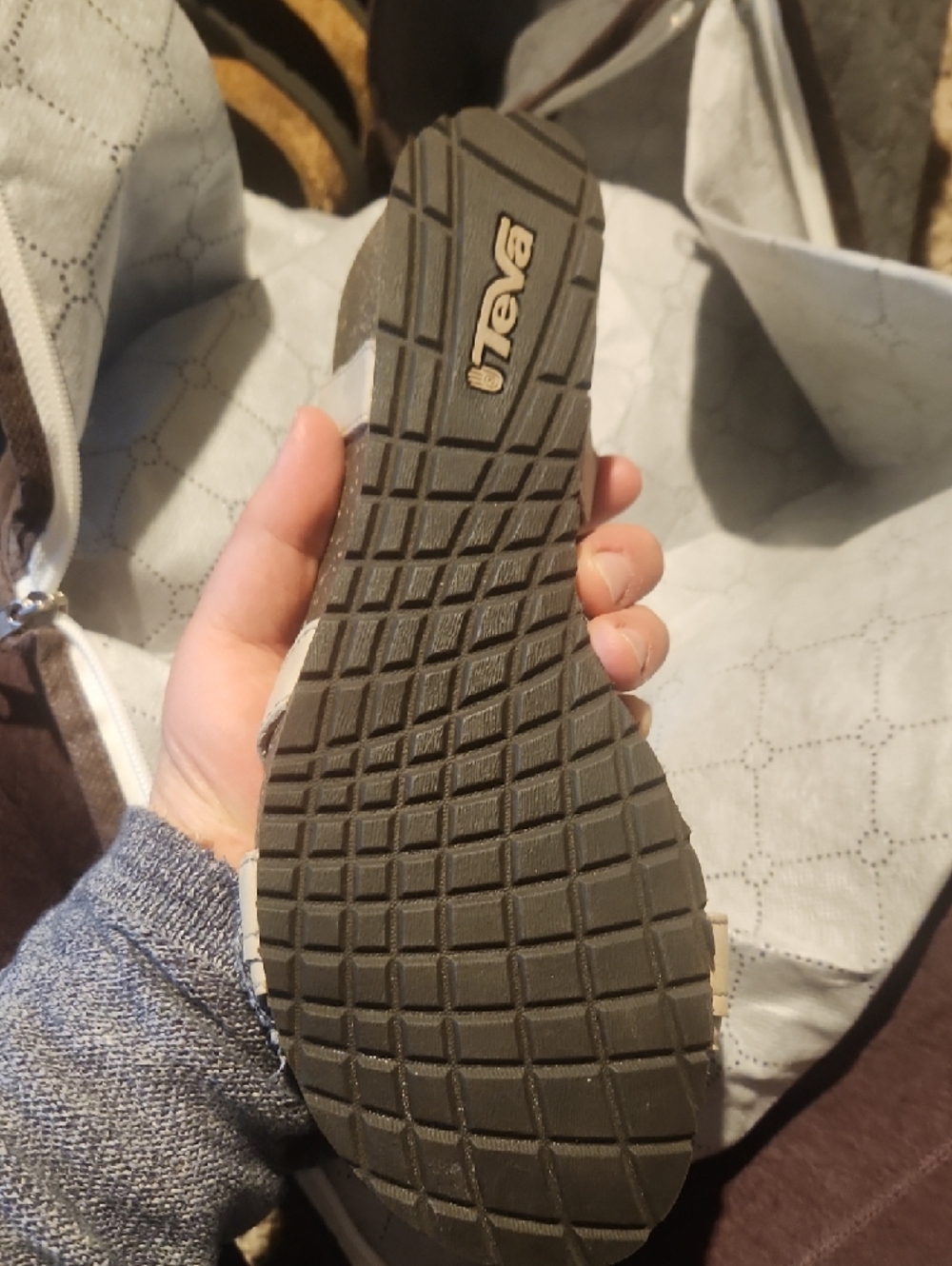 Teva Women's Beige Strappy Outdoor Sandals Size 9 - Picture 2 of 3